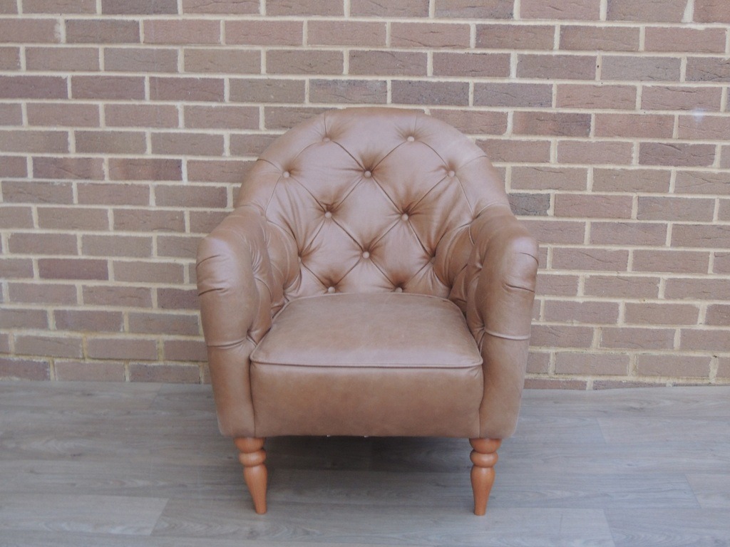 Chesterfield Tub Armchair - Image 2