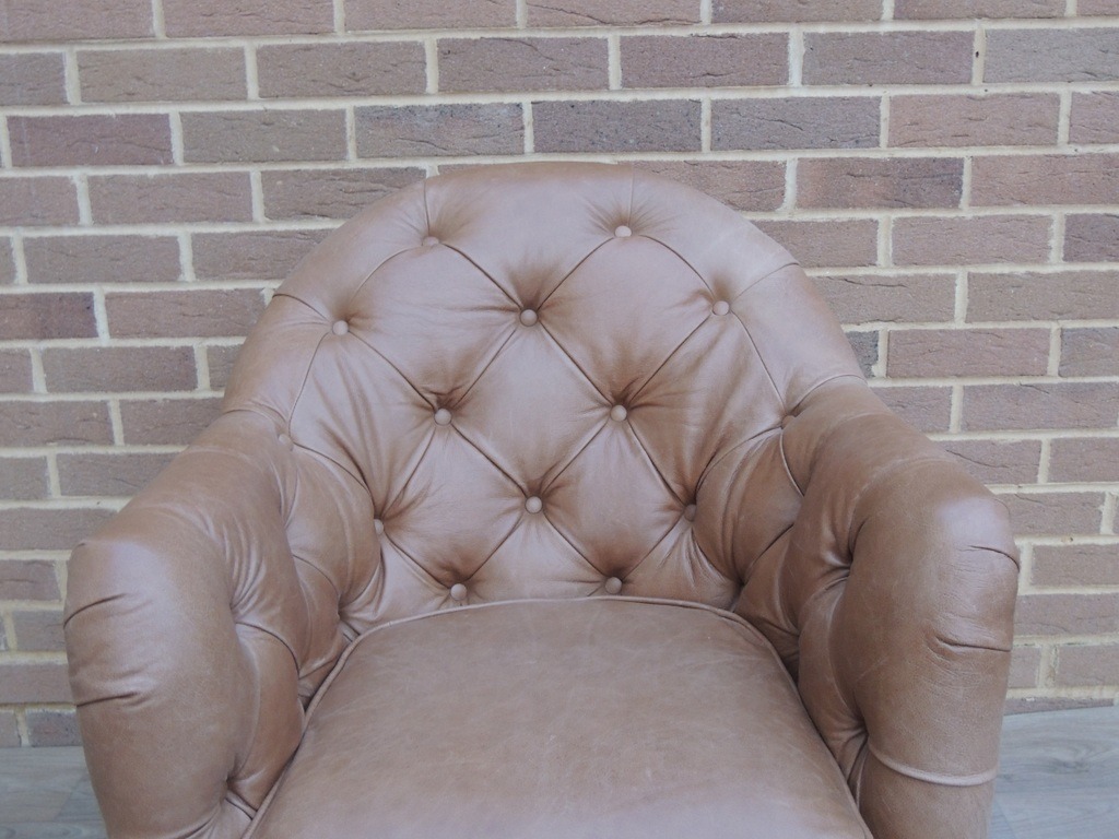Chesterfield Tub Armchair - Image 9