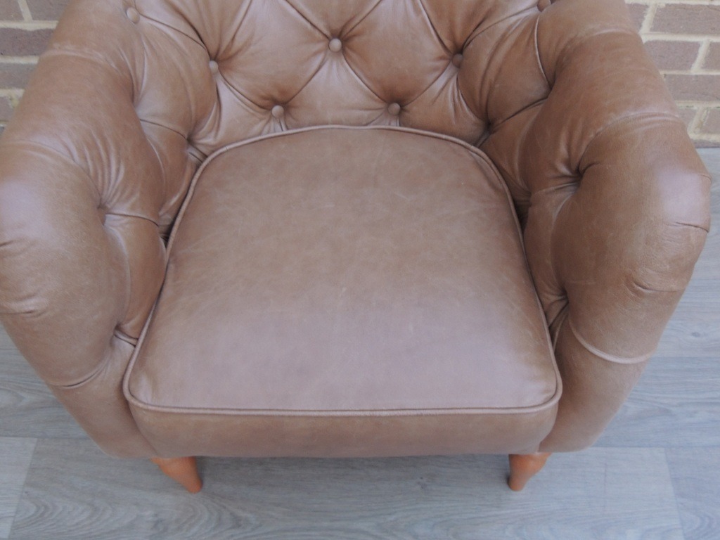 Chesterfield Tub Armchair - Image 11