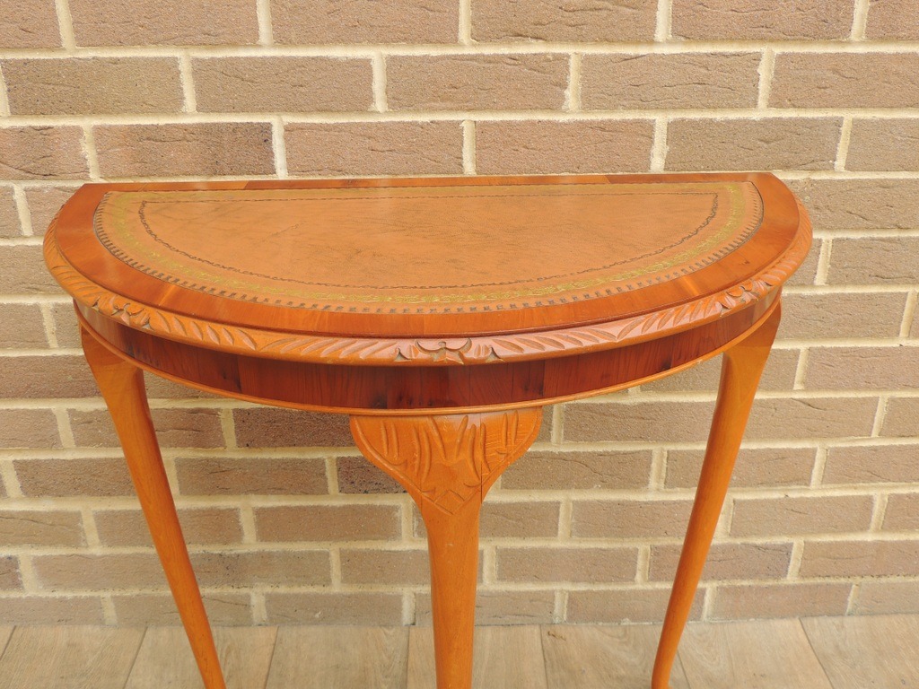 Queen Anne Console Table - Image 4
