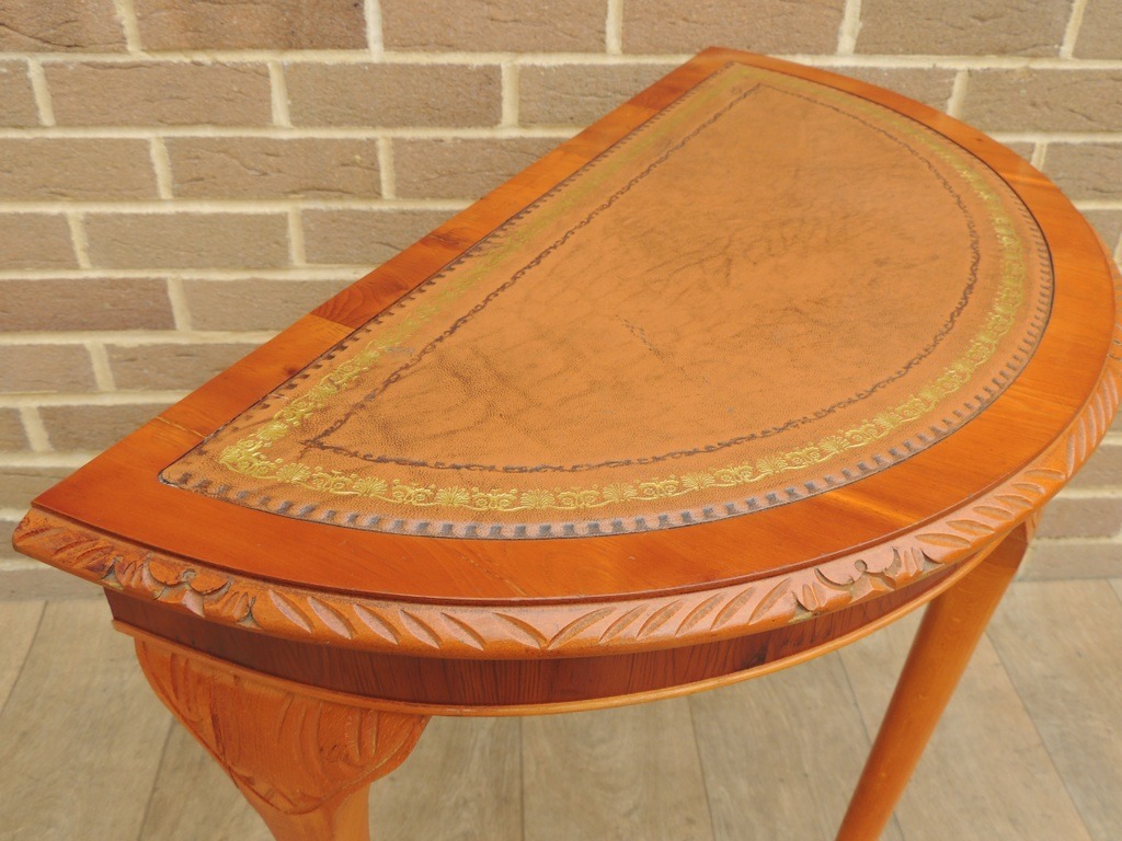 Queen Anne Console Table - Image 6