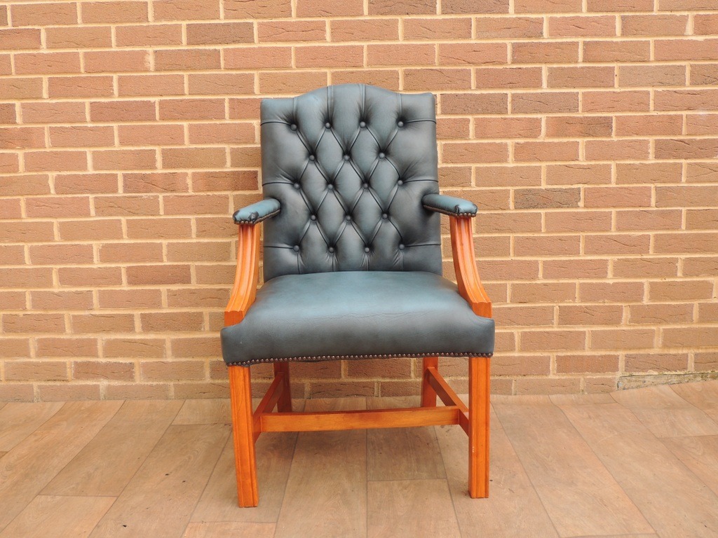 Chesterfield Chair - Image 3