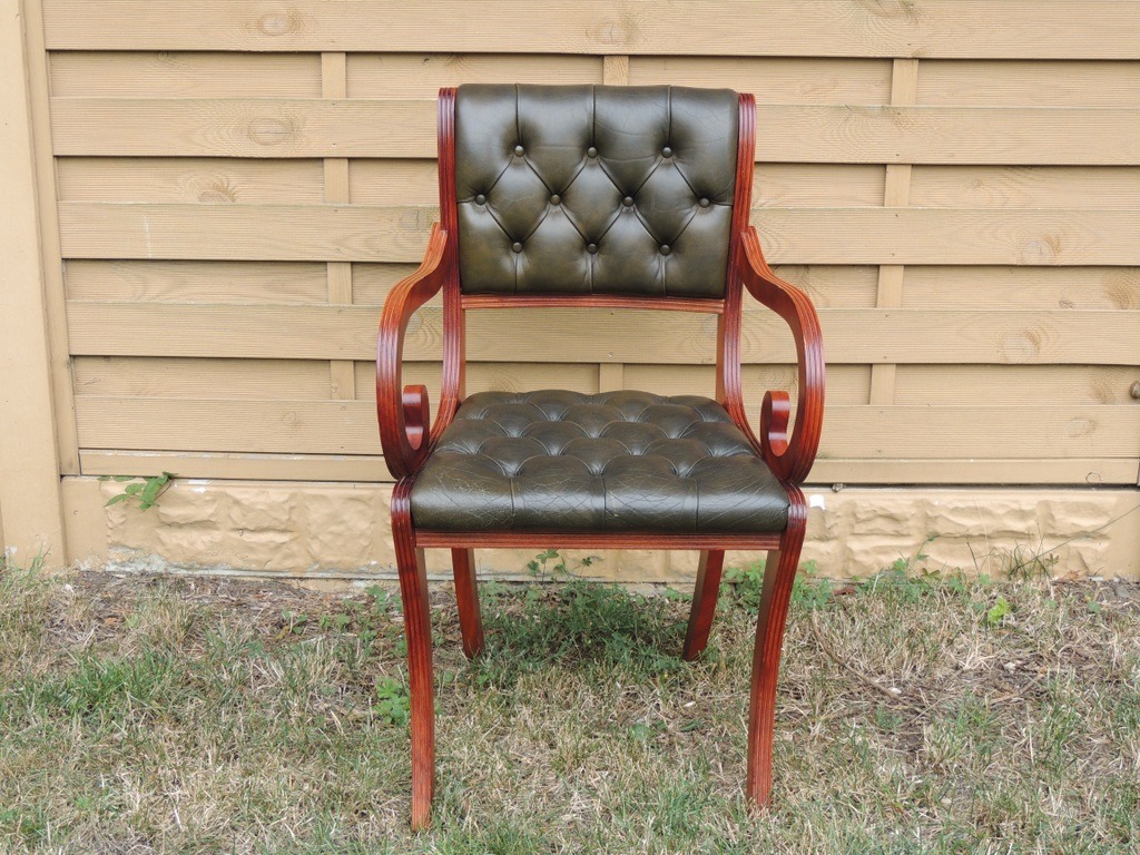 Beresford and Hicks Chesterfield Chair - Image 2