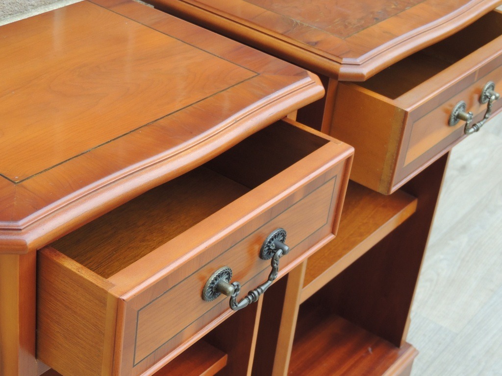 Pair of Burr Side Tables - Image 5