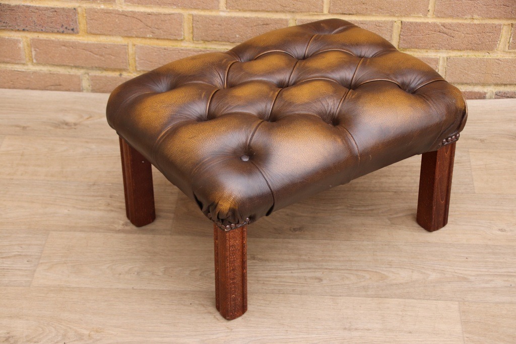 Chesterfield Compact Footstool - Image 3