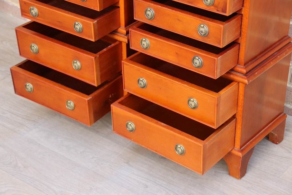 Yew Compact Bedside Chests - Image 9