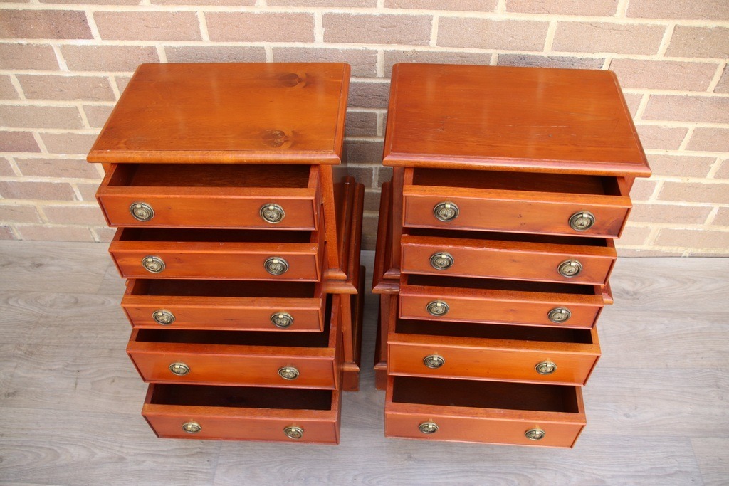 Yew Compact Bedside Chests - Image 11