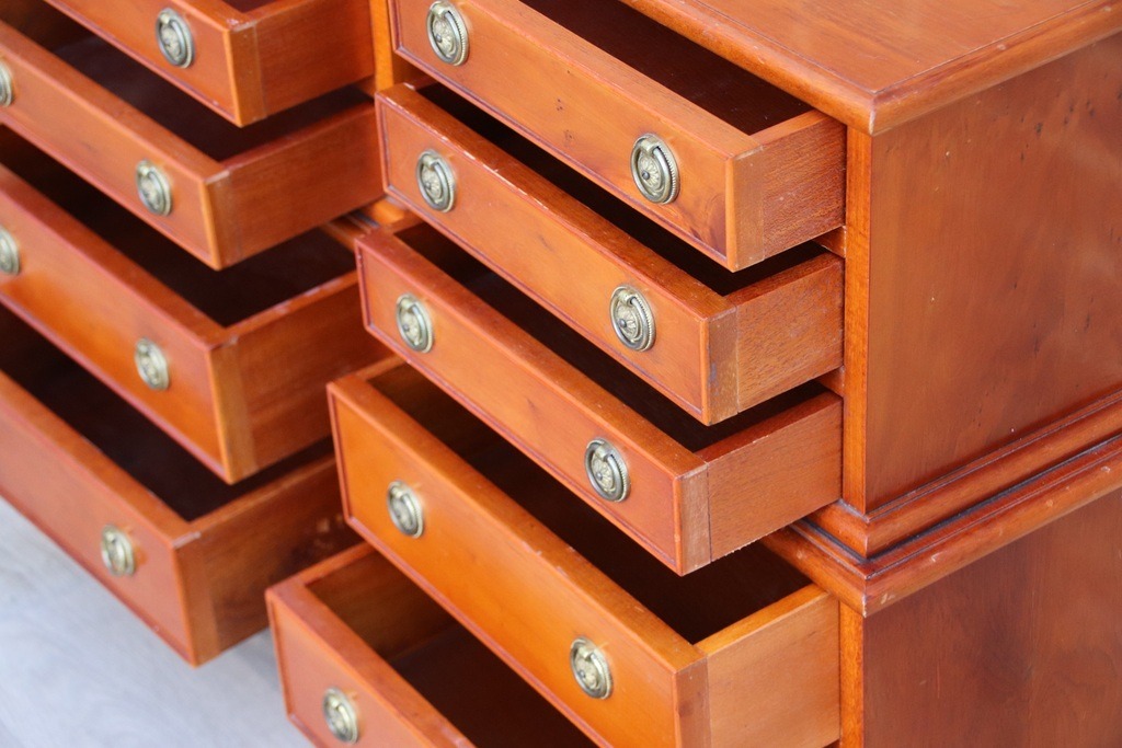 Yew Compact Bedside Chests - Image 13