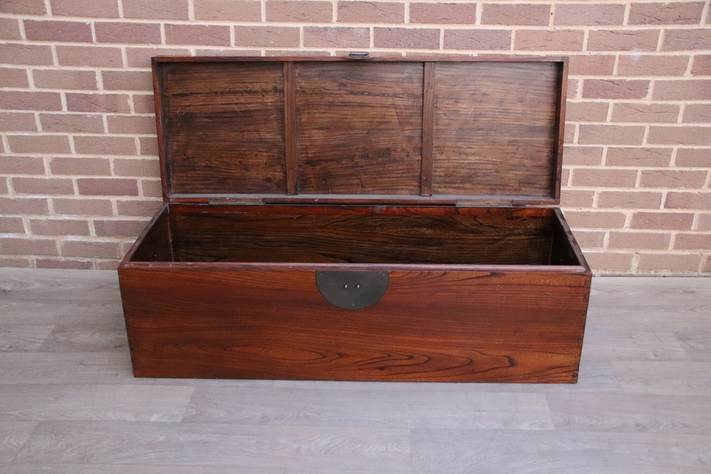 Luxury Elm Storage Trunk - Image 7