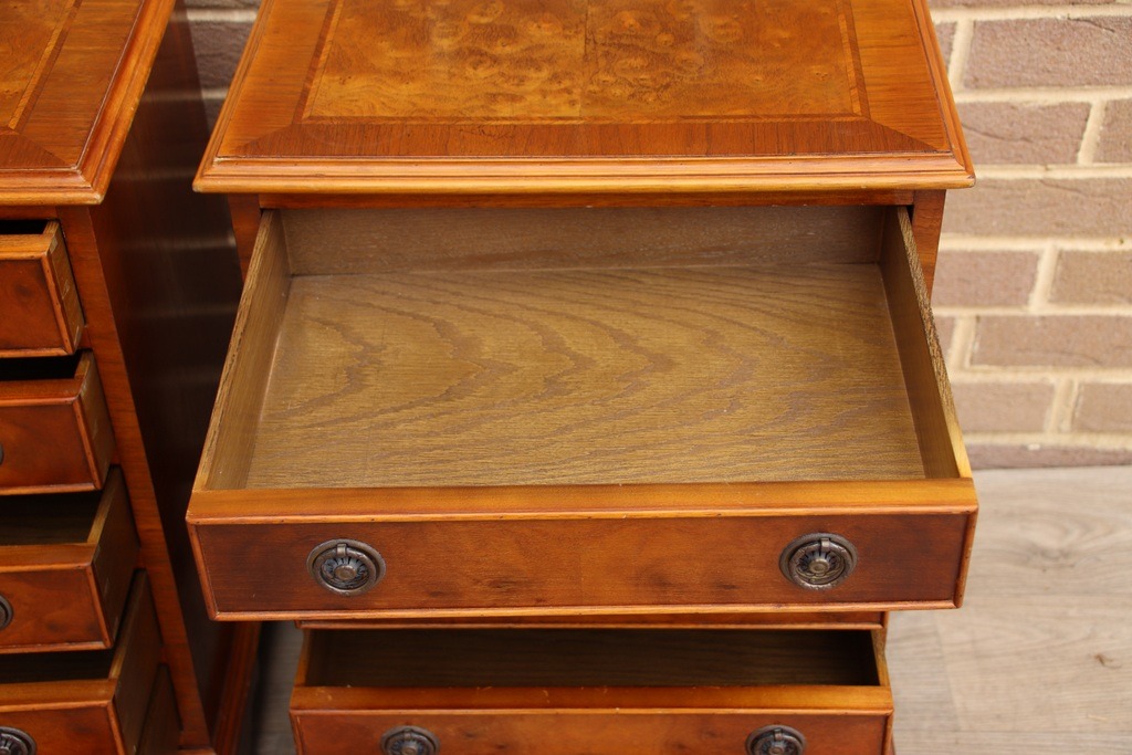 Pair of Oak Burr Bedside Chests - Image 11