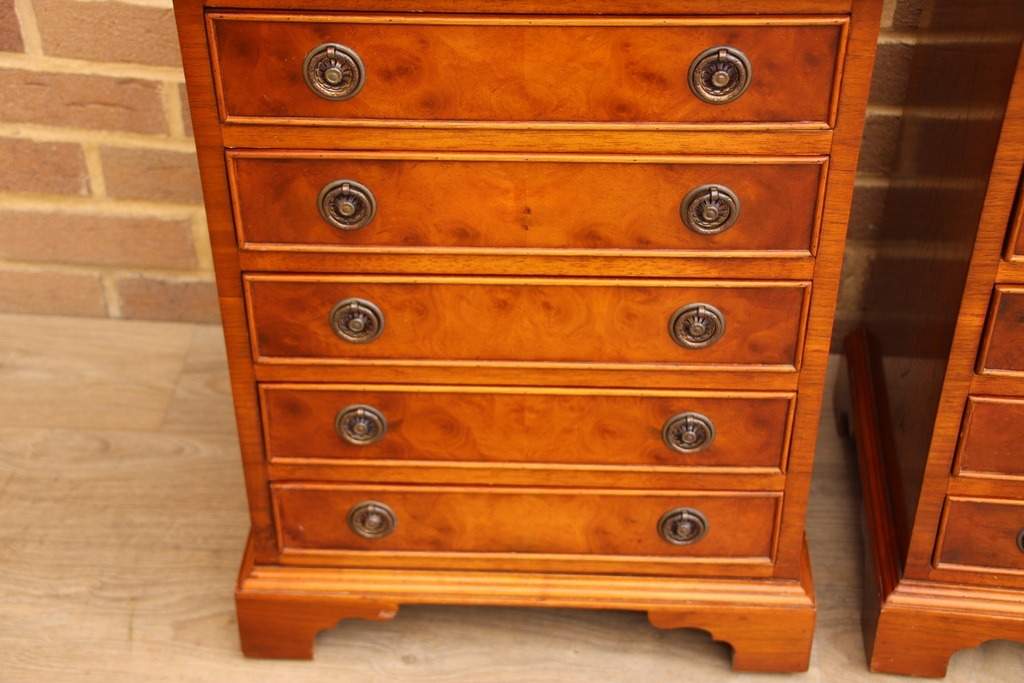 Pair of Oak Burr Bedside Chests - Image 15