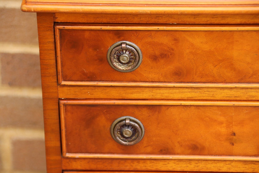 Pair of Oak Burr Bedside Chests - Image 20