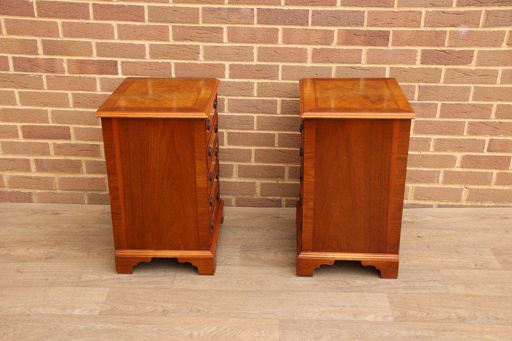 Pair of Oak Burr Bedside Chests - Image 21