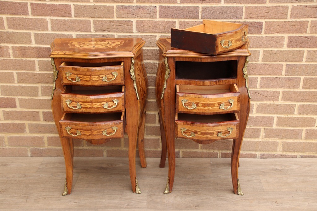 Pair of French Bombe Bedside Tables - Image 10