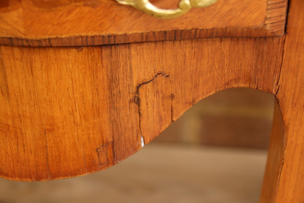 Pair of French Bombe Bedside Tables - Image 18