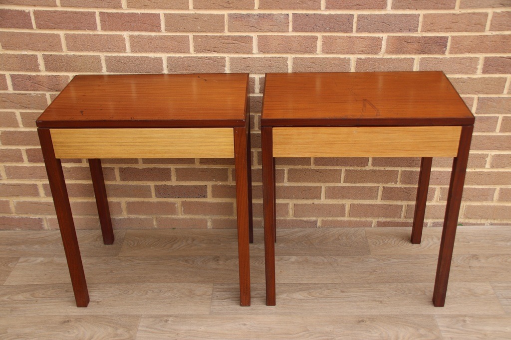 Pair of Retro Bedside / Lamp Tables - Image 4