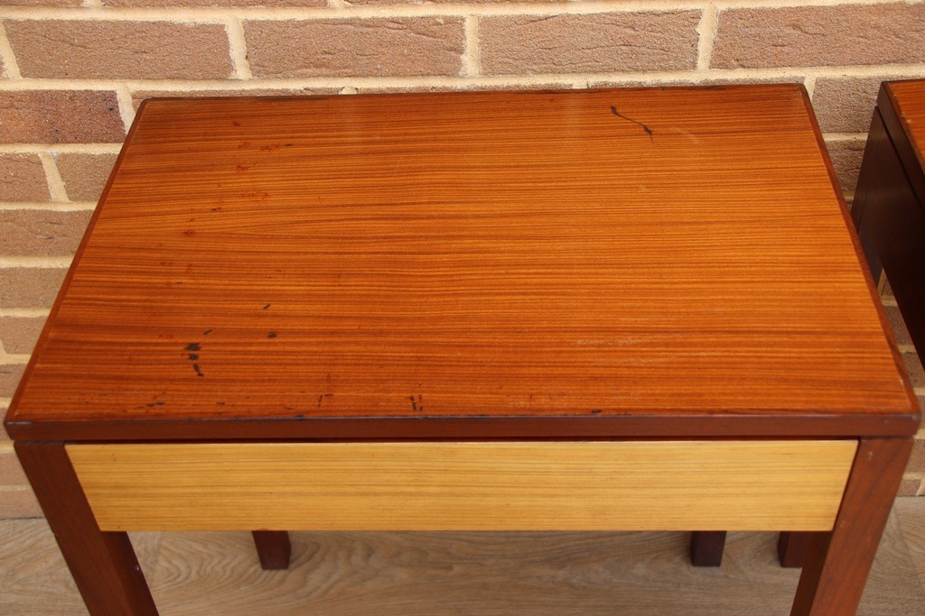 Pair of Retro Bedside / Lamp Tables - Image 18