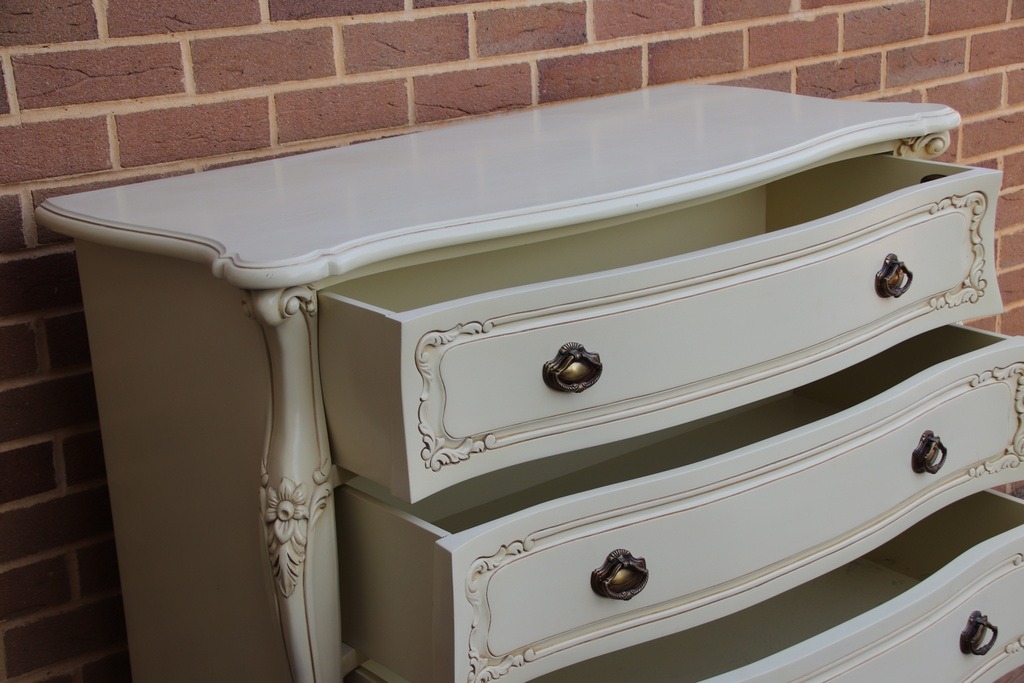 Frank Hudson Alexandria French Chest of Drawers - Image 12