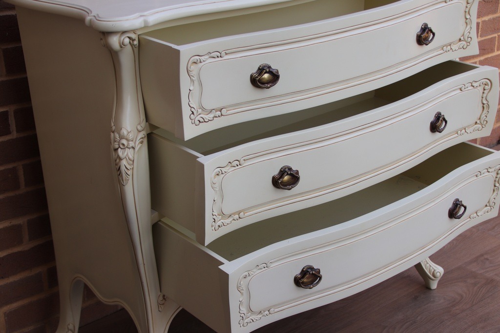 Frank Hudson Alexandria French Chest of Drawers - Image 13