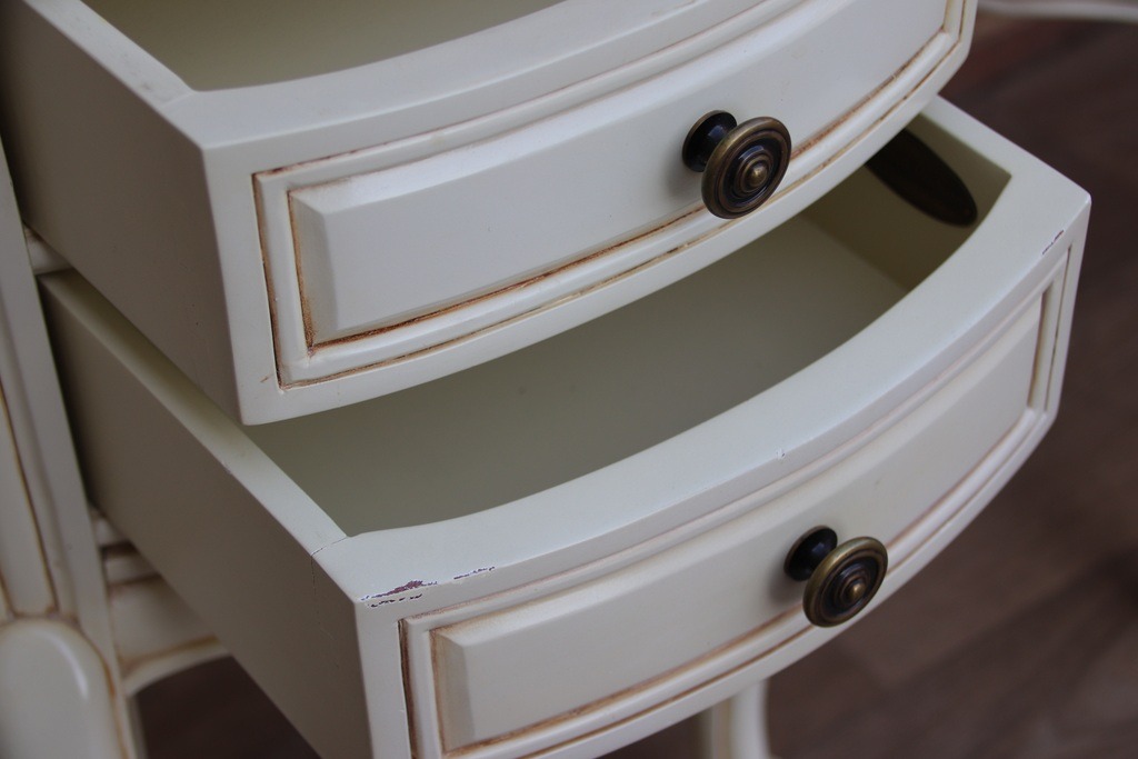 Pair of Frank Hudson Alexandria Bedside Tables - Image 7