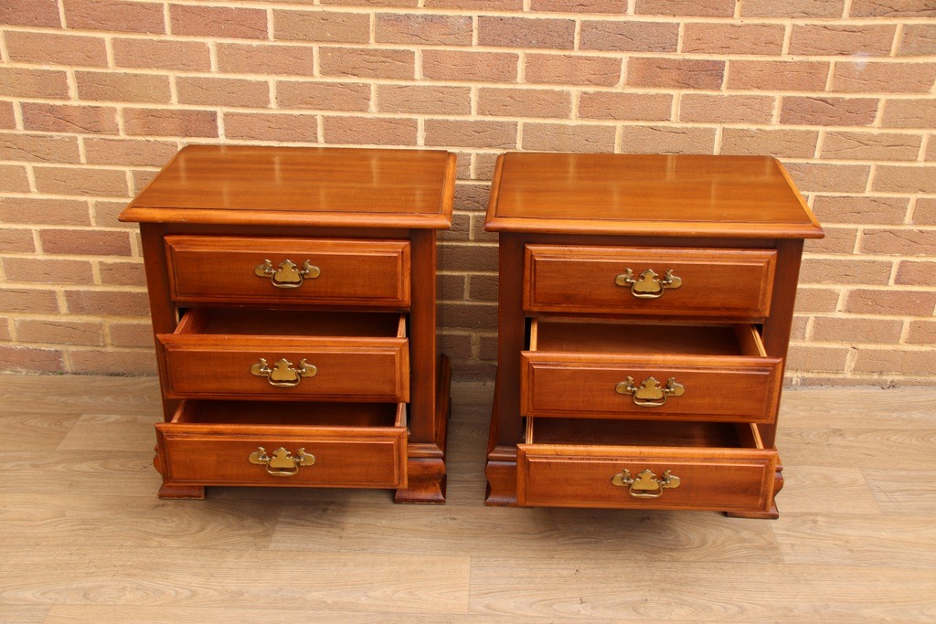 Pair of Dixie Bedside Chests - Image 7