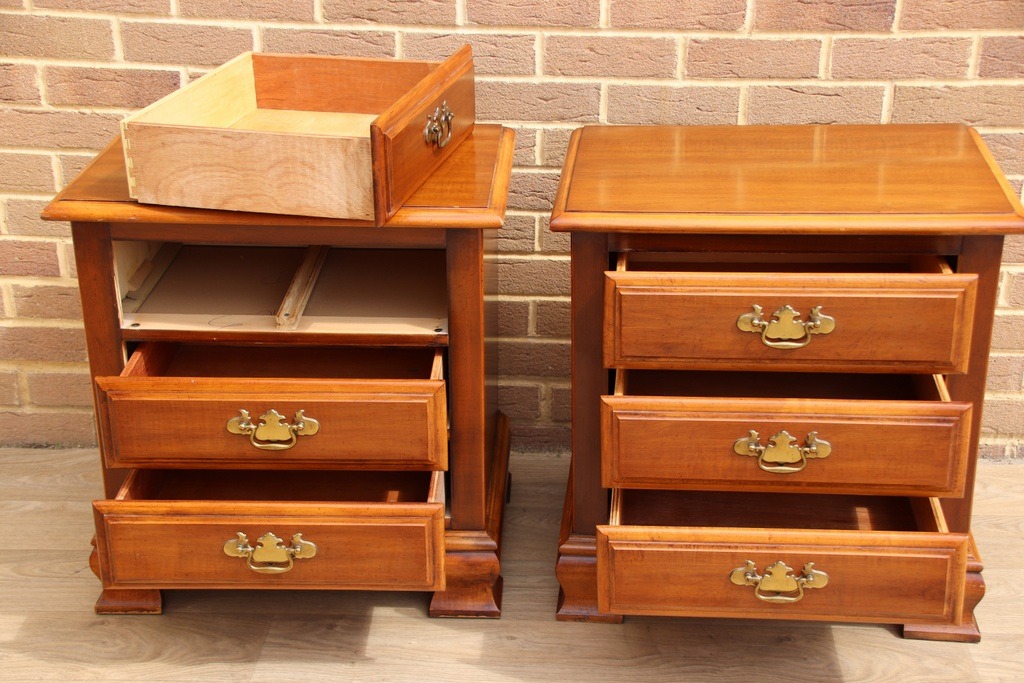 Pair of Dixie Bedside Chests - Image 13