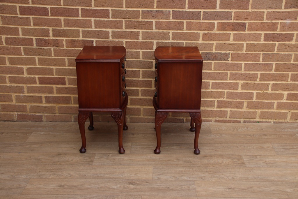 Pair of Mahogany Queen Anne Bedside Tables - Image 11