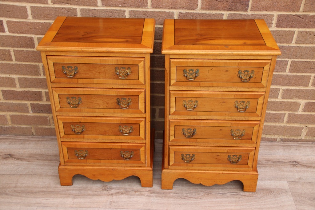Pair of Burr Wood Bedside Chests - Image 4