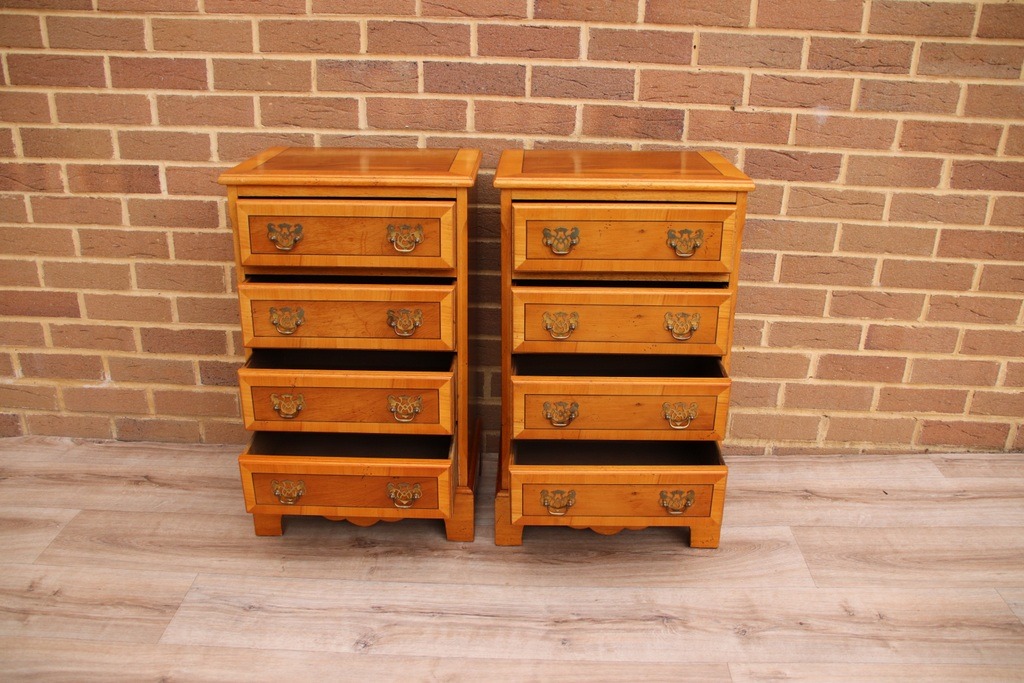 Pair of Burr Wood Bedside Chests - Image 6