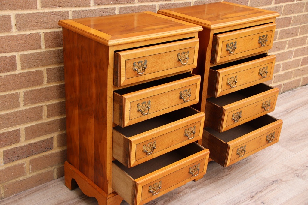 Pair of Burr Wood Bedside Chests - Image 7
