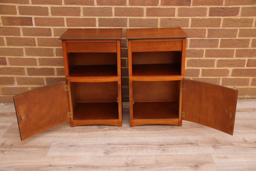 Pair of Retro Vintage Bedside Tables - Image 3