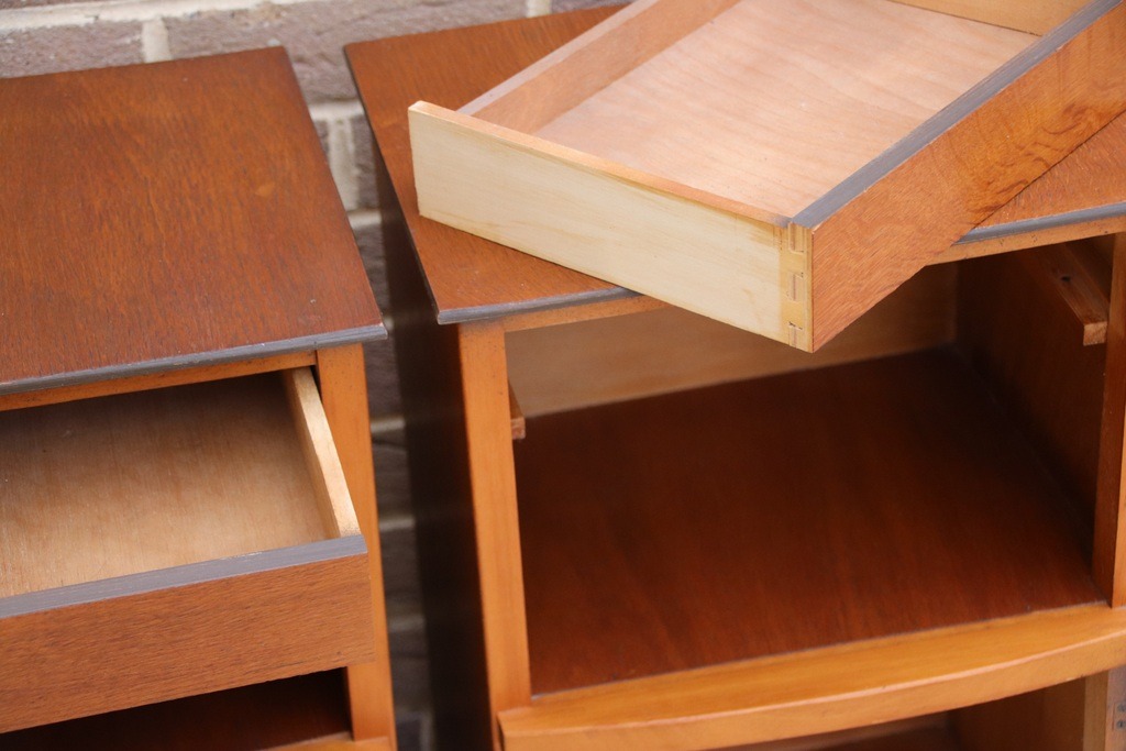 Pair of Retro Vintage Bedside Tables - Image 8