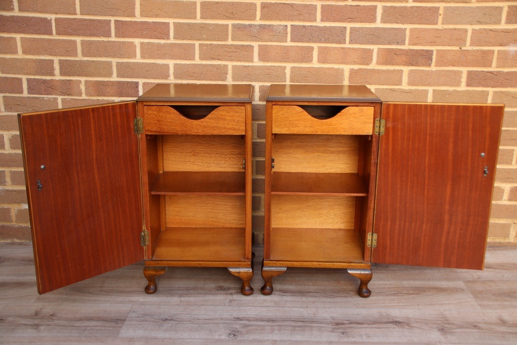 Pair of Antique Burr Walnut Bedside Cabinets - Image 5