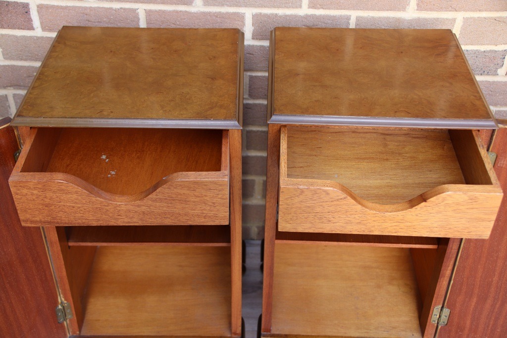 Pair of Antique Burr Walnut Bedside Cabinets - Image 9