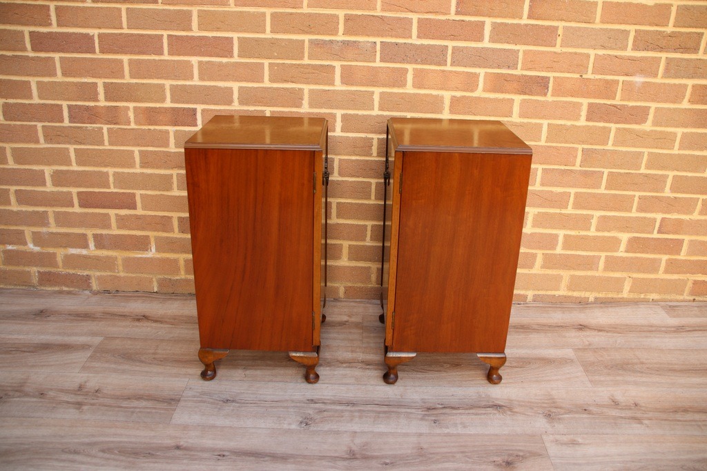 Pair of Antique Burr Walnut Bedside Cabinets - Image 18