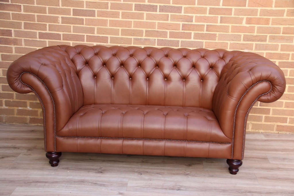Saxon Highgrove Chesterfield Sofa - Image 2