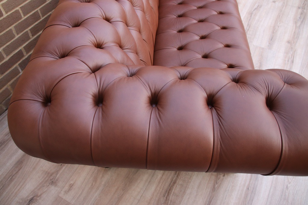 Saxon Highgrove Chesterfield Sofa - Image 13