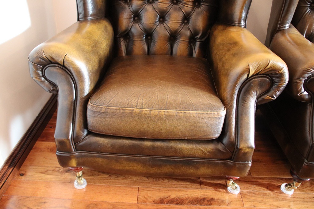 Pair of Thomas Lloyd Chesterfield Regent Armchairs - Image 4