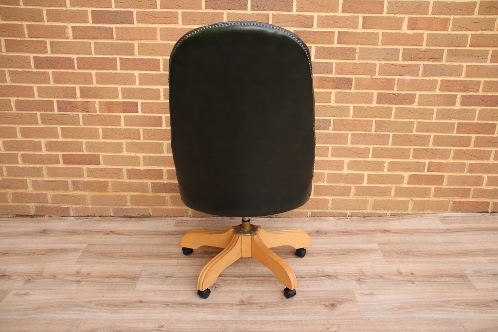 Chesterfield Executive Chair - Image 4