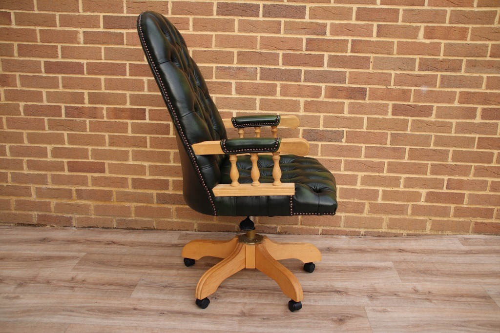 Chesterfield Executive Chair - Image 5