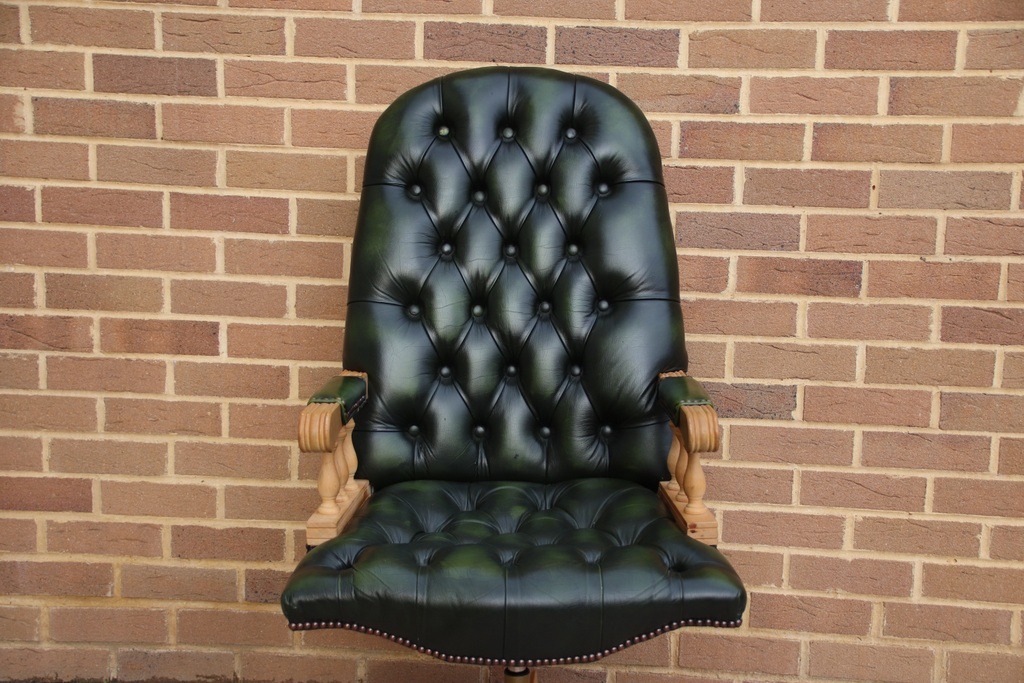 Chesterfield Executive Chair - Image 8
