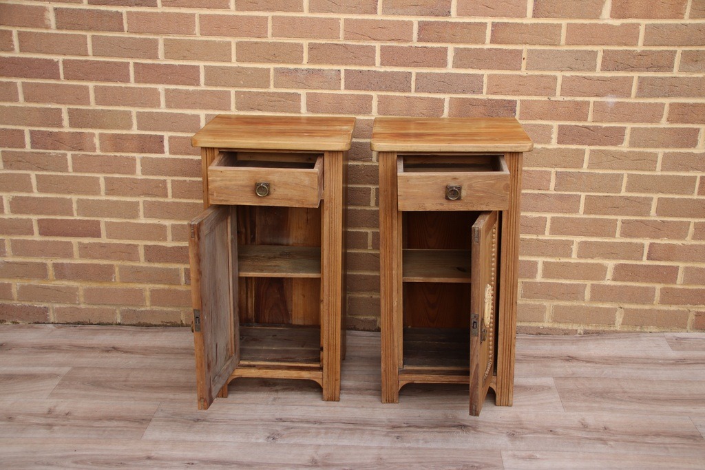Pair of Antique Neoclassical English Pine Bedside Tables - Image 5