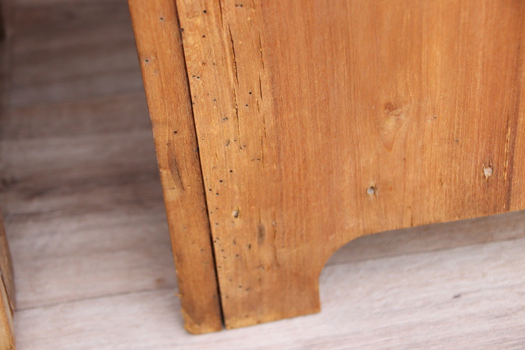 Pair of Antique Neoclassical English Pine Bedside Tables - Image 12
