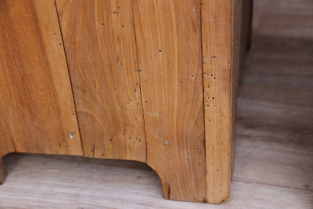Pair of Antique Neoclassical English Pine Bedside Tables - Image 13