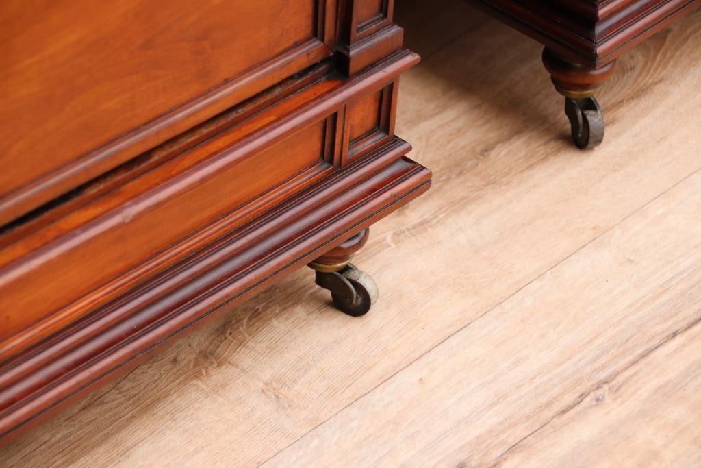 Pair of Victorian Bedside Tables - Image 8