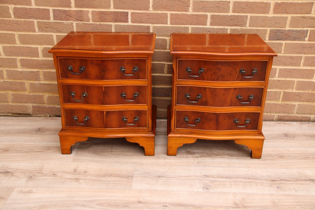 Pair of Burr Bedside Tables - Image 1