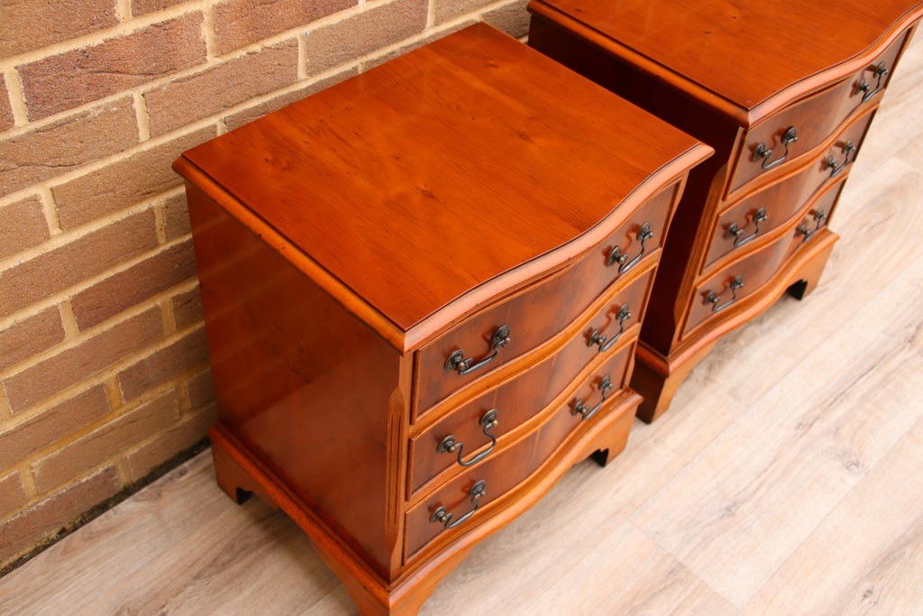 Pair of Burr Bedside Tables - Image 5
