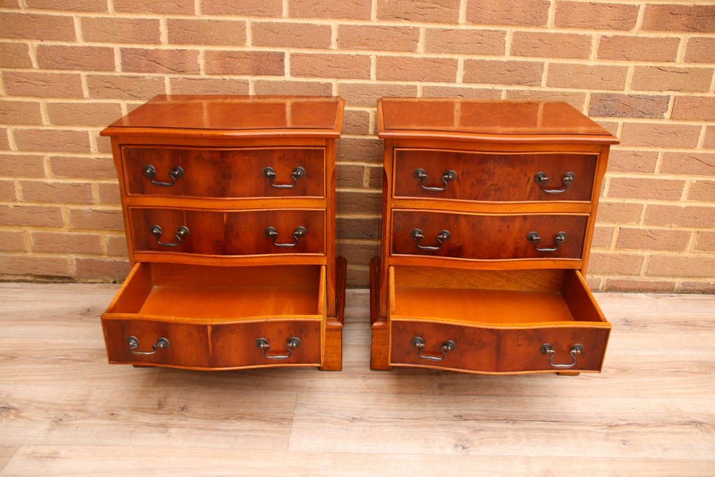Pair of Burr Bedside Tables - Image 7