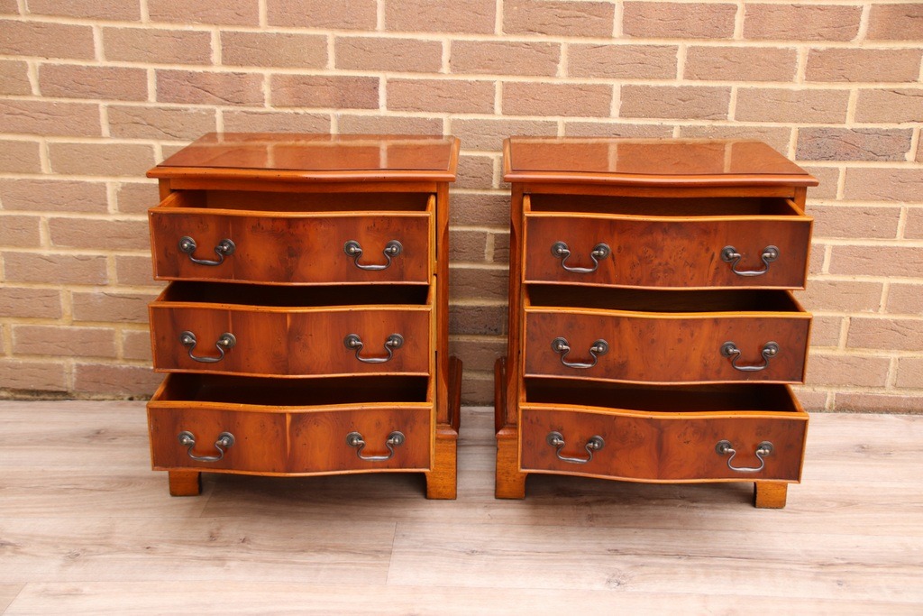 Pair of Burr Bedside Tables - Image 9