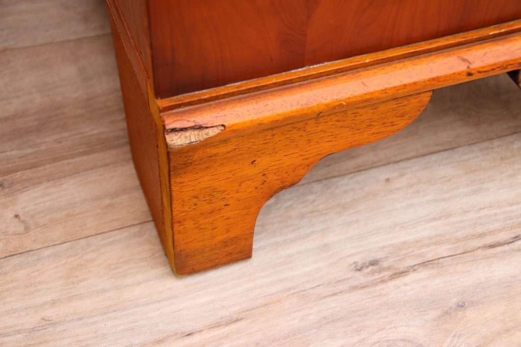 Pair of Burr Bedside Tables - Image 18